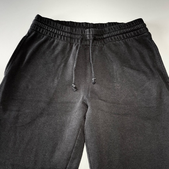 ๐4 for 20$ - Basic Slouchy Fleece Jogger - Black - XS - Picture 2 of 6
